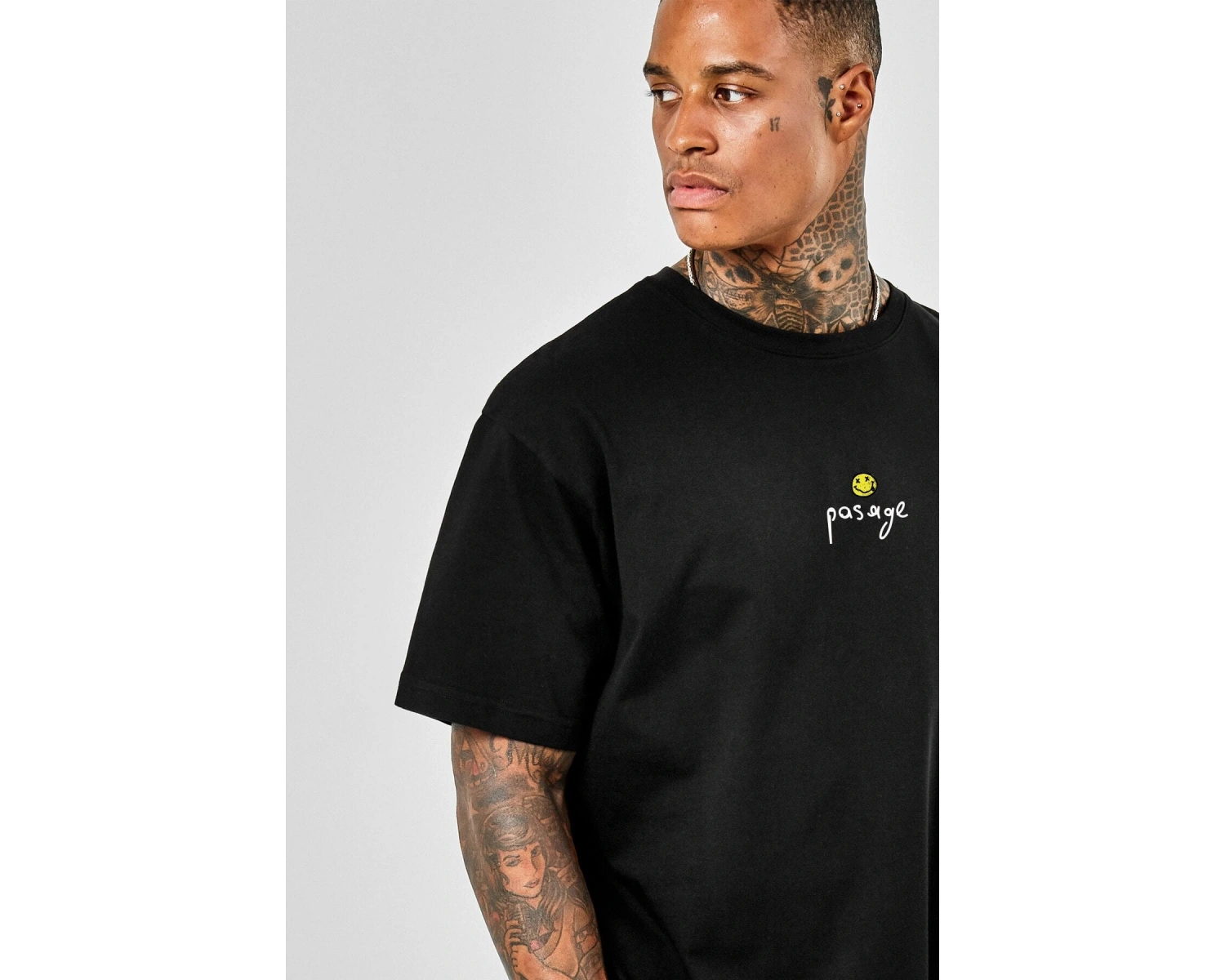 Oversize Nirvana Type Baskılı Siyah Tshirt NRAGE206