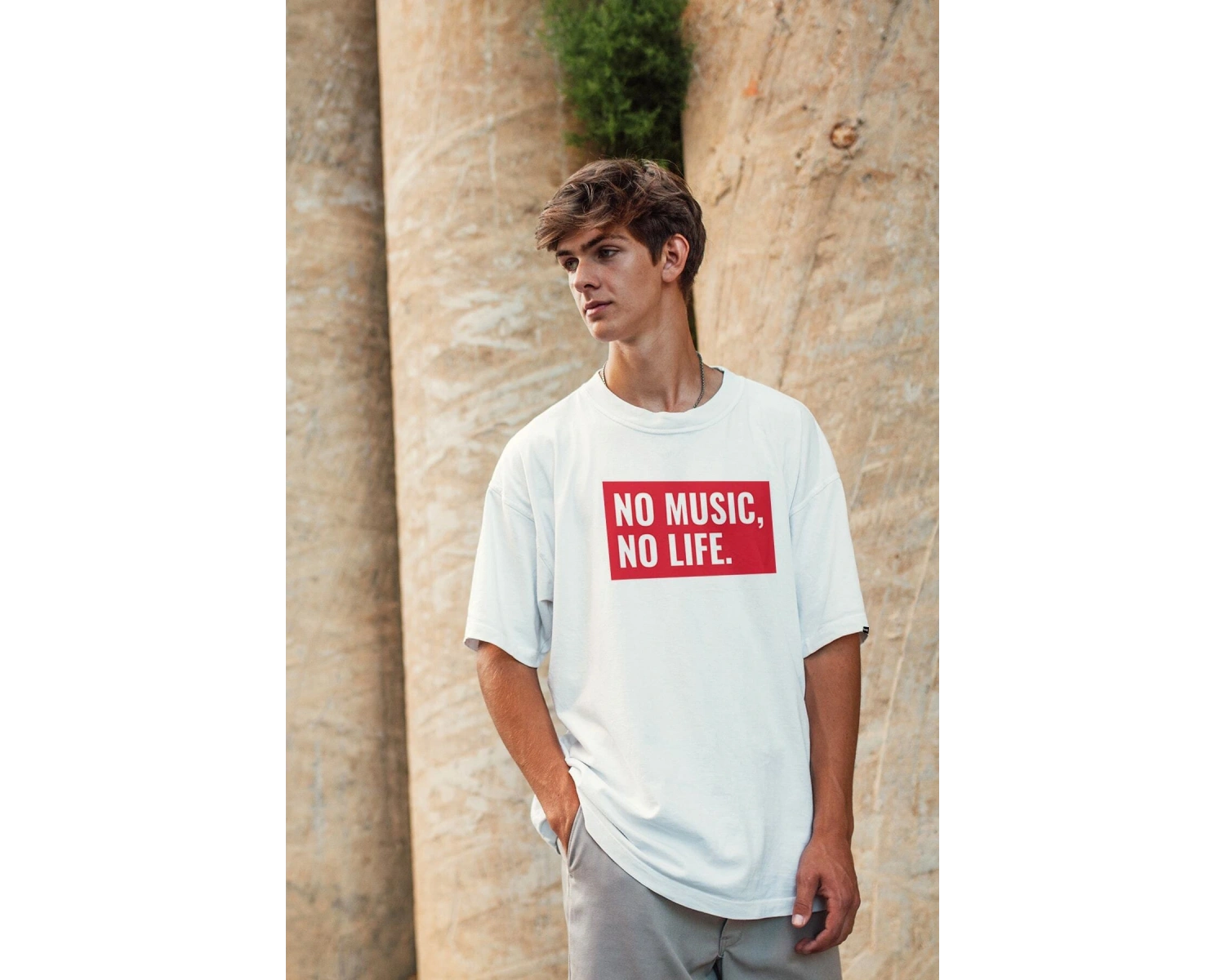 Oversize No Music No Life Baskılı Beyaz Tshirt NRAGE114