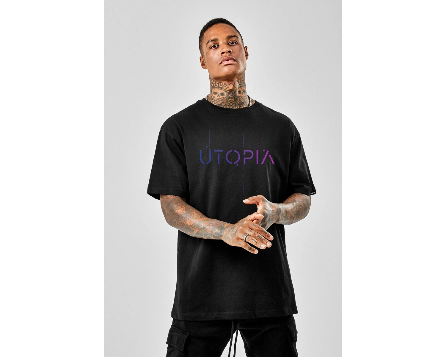 Oversize Utopia Baskılı Siyah Tshirt NRAGE159