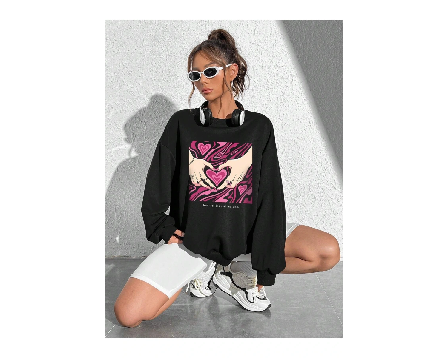 Qutie Kalpli ve Sloganlı Grafik Düşük Omuzlu Siyah