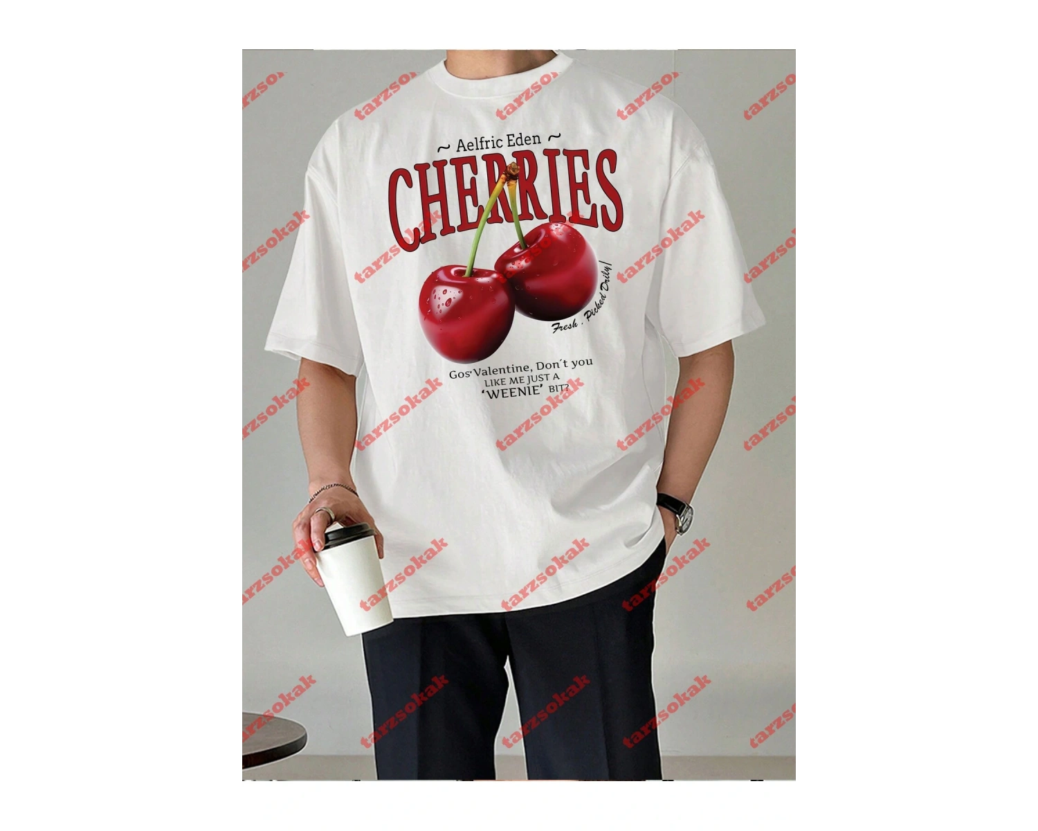 Red Cherries Baskılı Oversize Unisex Tshirt Beyaz