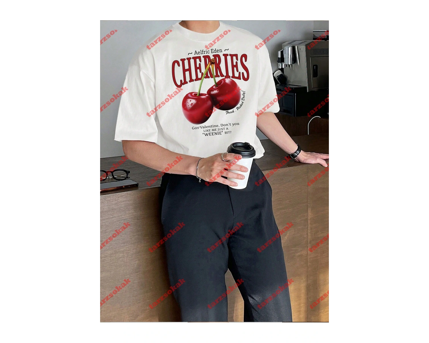 Red Cherries Baskılı Oversize Unisex Tshirt Beyaz