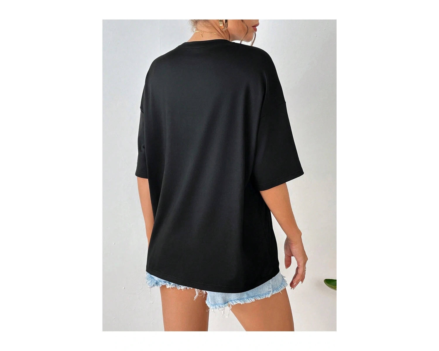 Şekil Grafiği Düşük Omuzlu Tişört