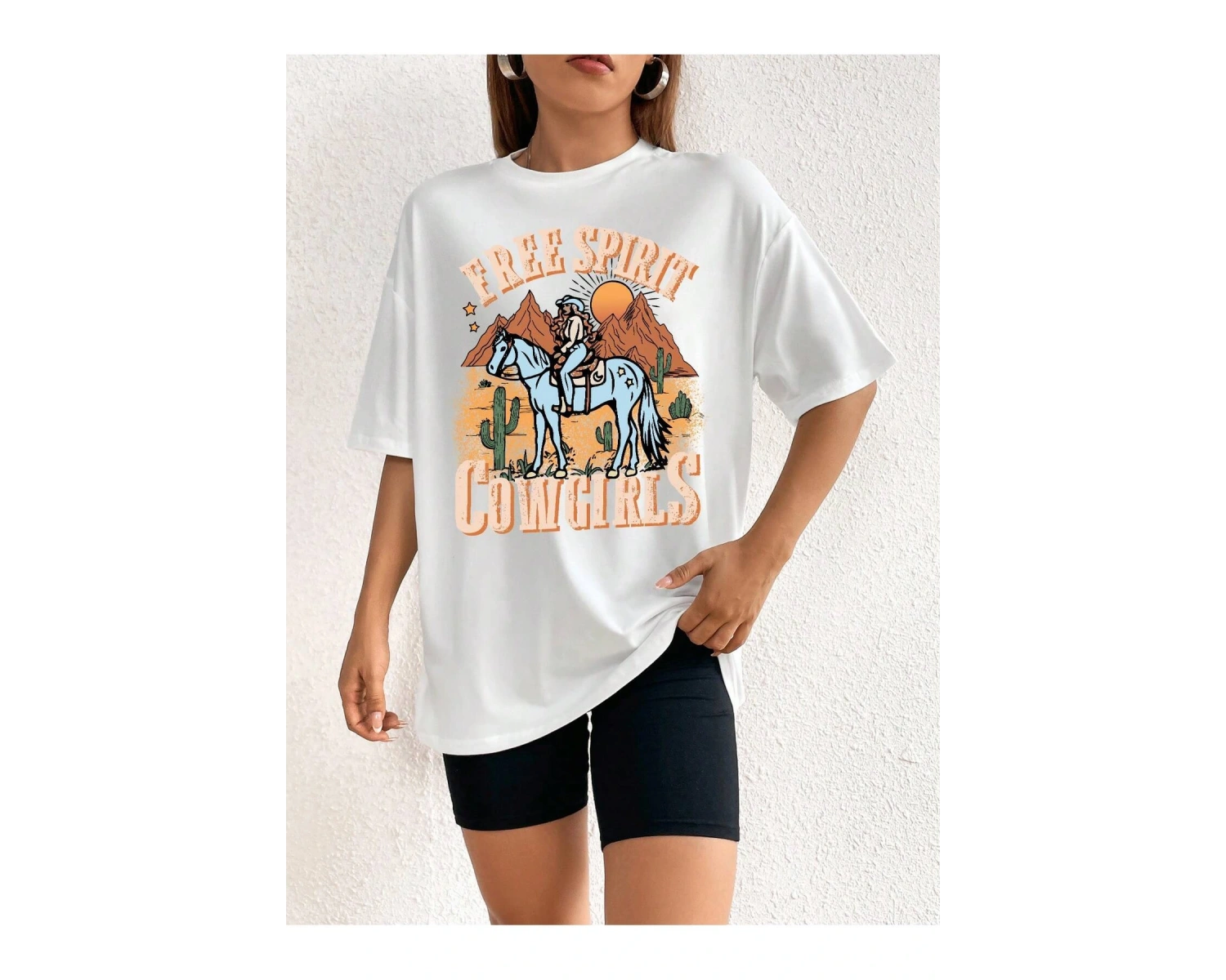 Şekil ve Harf Grafikli Düşük Omuzlu Tişört