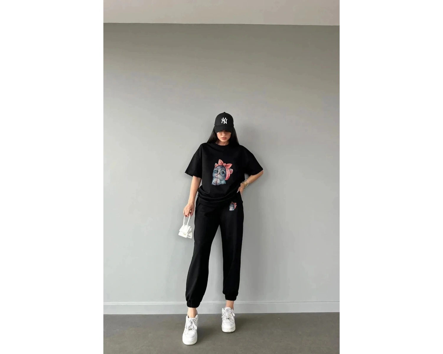 Sevimli Minik Kedi Eşofman Altı Ve T-shirt - Jogger Tişört Alt Üst Eşofman Takımı B