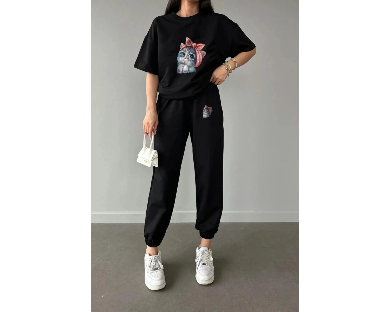 Sevimli Minik Kedi Eşofman Altı Ve T-shirt - Jogger Tişört Alt Üst Eşofman Takımı B