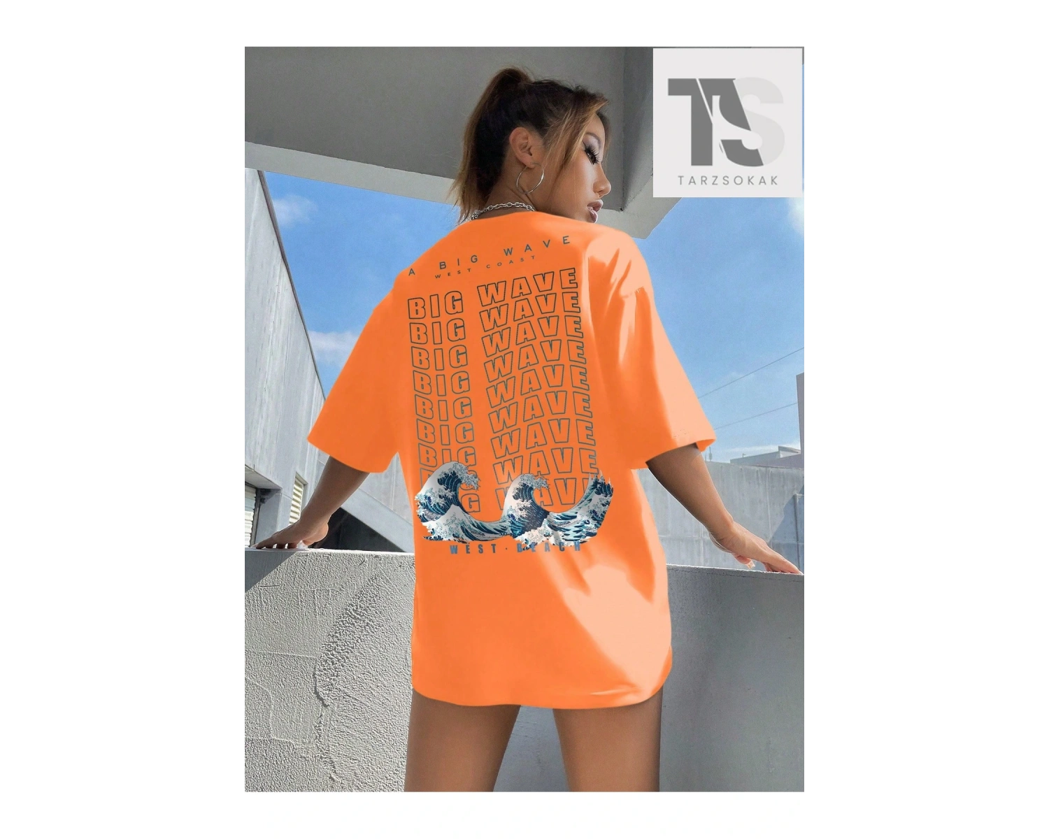 Sığır Kafası Baskılı Damla Omuz Tişört