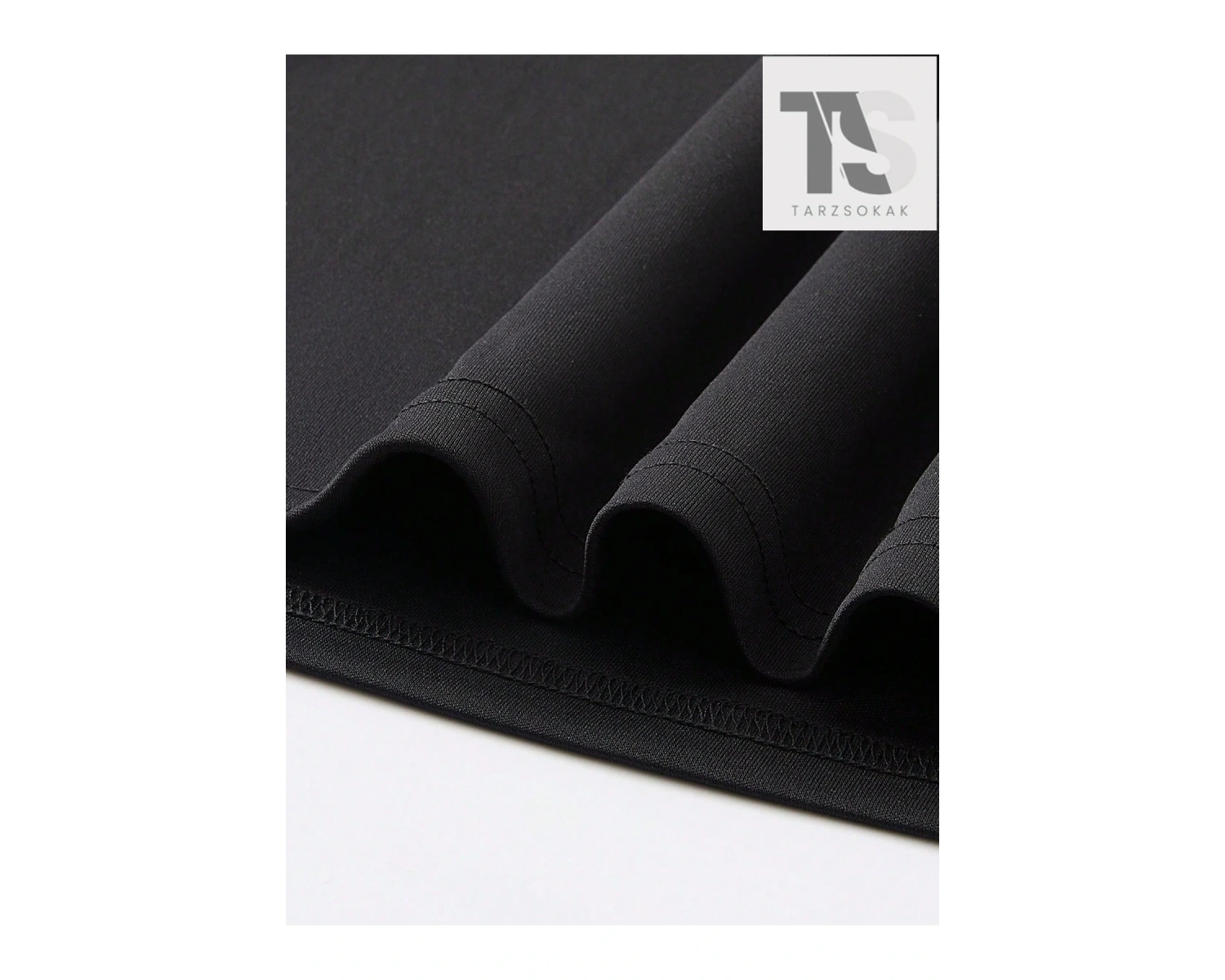 Sırt Tasarımlı Kafatası ve Palmiye Baskılı Erkek Tişört