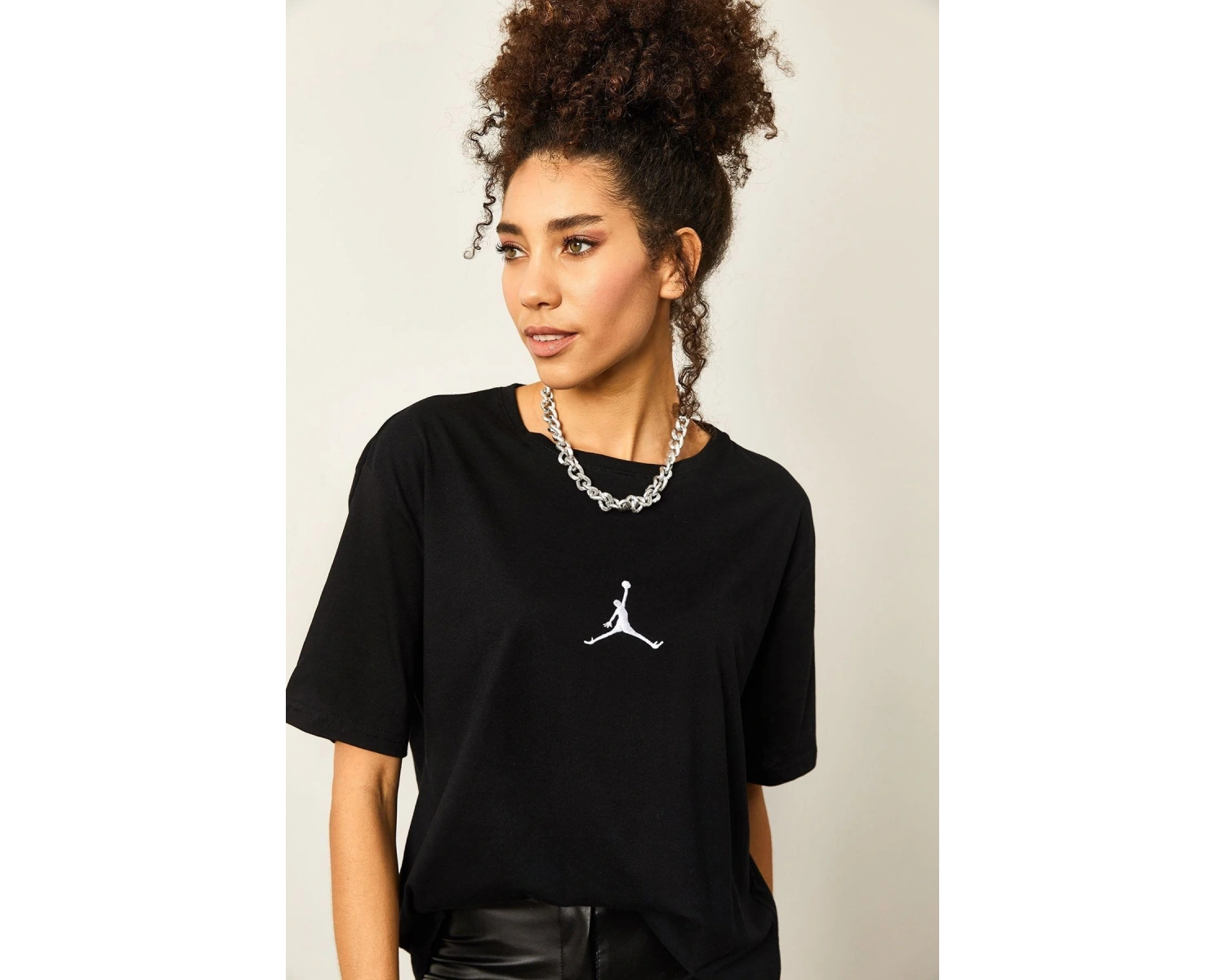 Siyah Kadın Air Baskılı Bisiklet Yaka Tişört