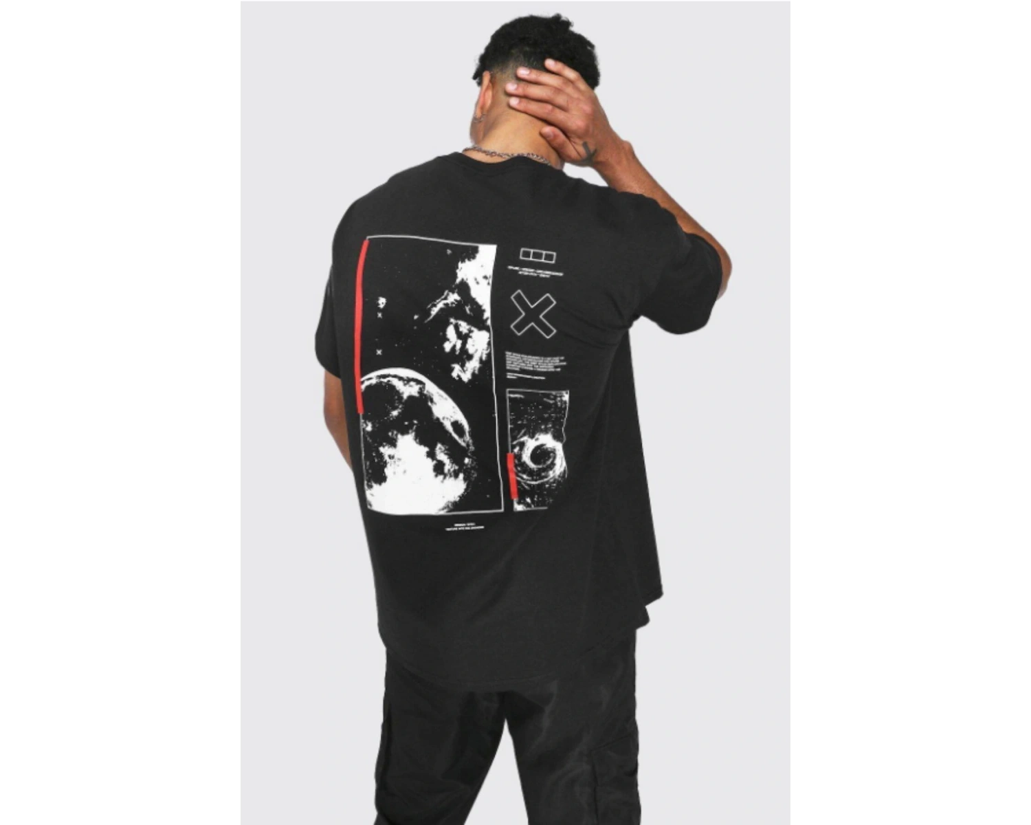 Siyah Uzay Sırt Baskılı Bisiklet Yaka Oversize T-shirt