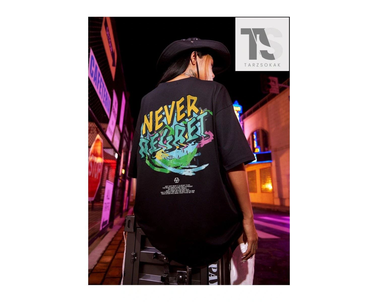 Slogan Grafikli Düşük Omuzlu Tişört