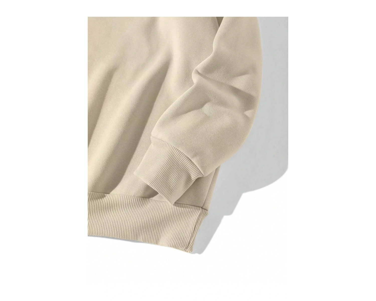 Sloganlı ve Dağ Baskılı Sweatshirt Bej