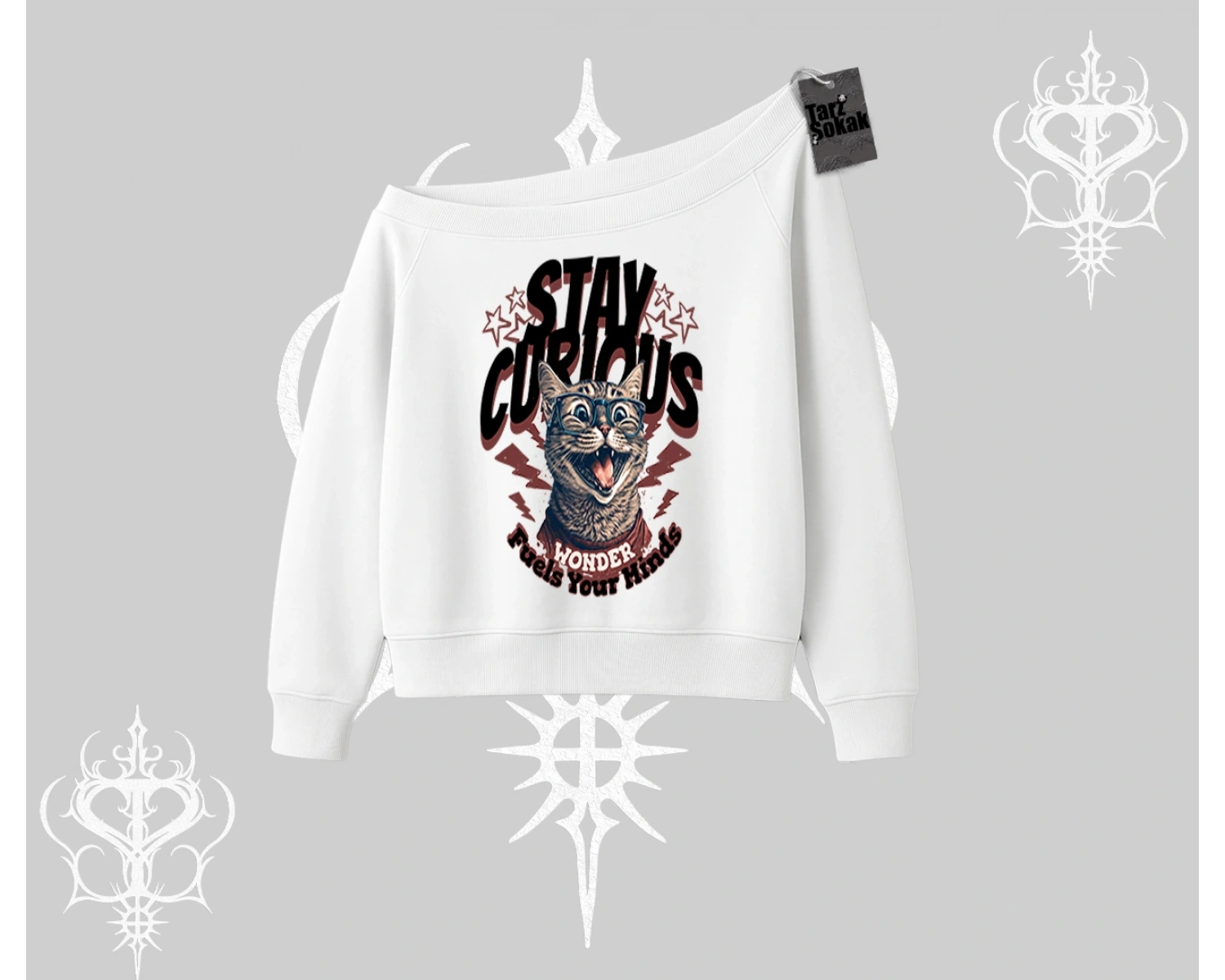 Stay Curious Kedi Baskılı Kayık Yaka Sweatshirt