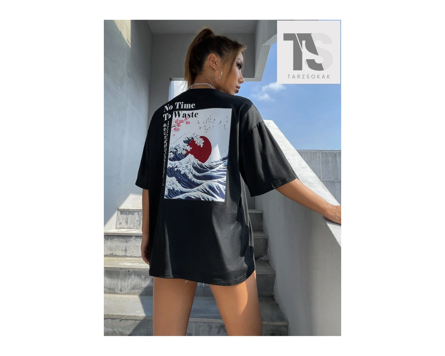 SXY Düşük Omuzlu Harfli ve Göz Desenli Üst