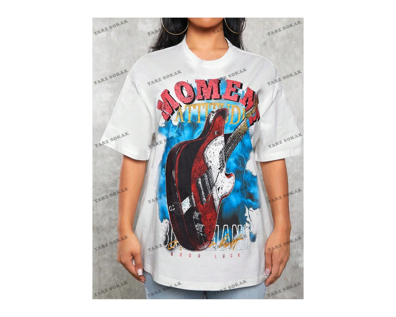 Unisex BAY  Gitar ve Harf Grafikli Düşük Omuz Tişört Bol Tişört Erkek Arkadaşı Stili  KOD-1312