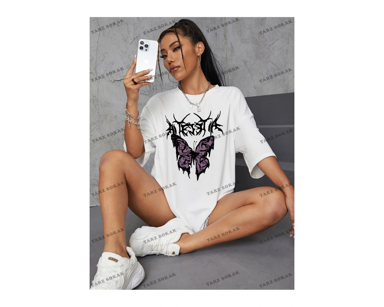 Unisex BAY  Kelebek Ve Harf Grafikli Oversize Tişört KOD-1358