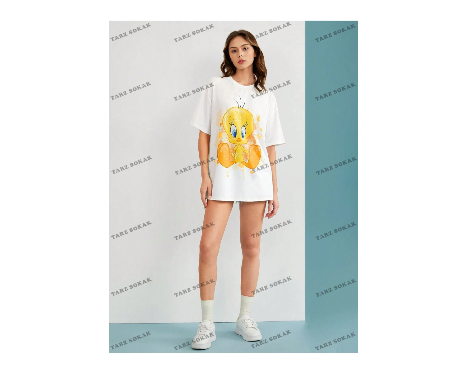 Unisex BAY  LOONEY TUNES X Karikatür Grafik Düşük Omuz Büyük Boy Tişört KOD-1319