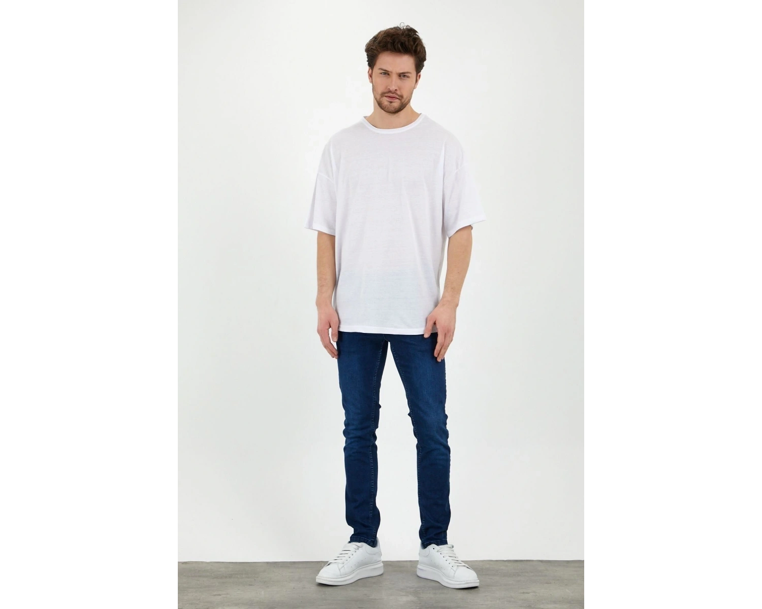 Unisex Beyaz Bol Kesim Oversize Tshirt