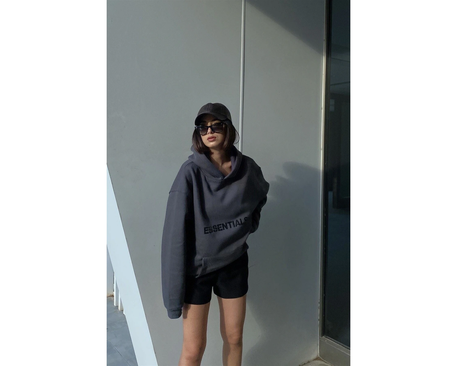 Unisex Beyaz Essentials Sweatshirt Trndz204