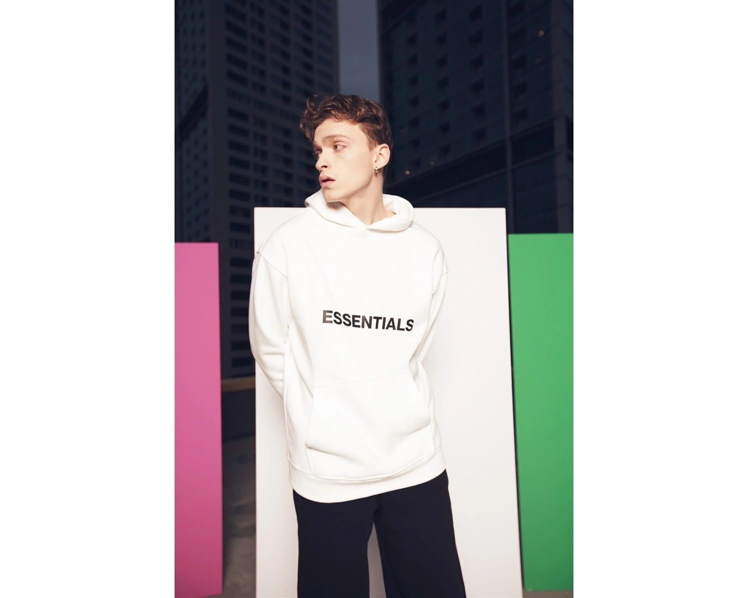 Unisex Beyaz Essentials Sweatshirt Trndz204