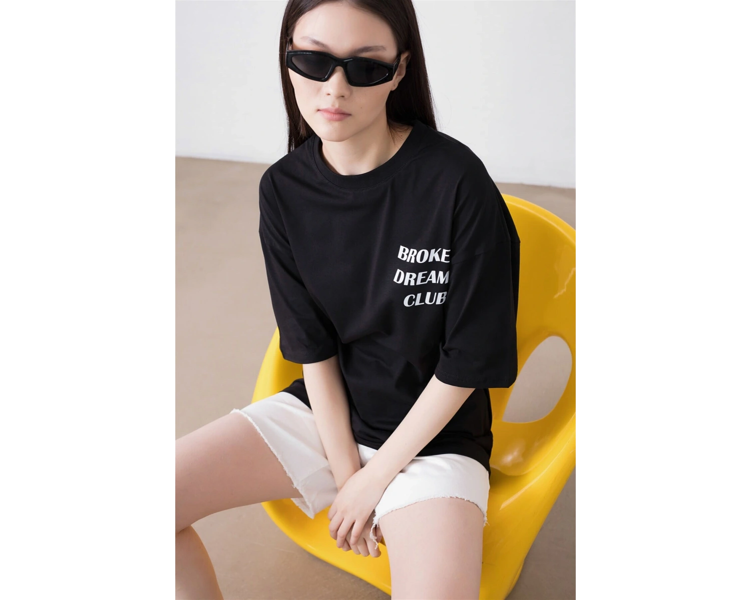 Unisex Broken Dreams Club Siyah Tshirt