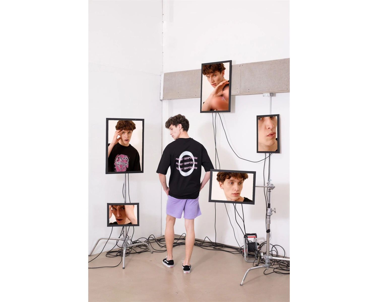 Unisex Money Temptation Siyah Tshirt