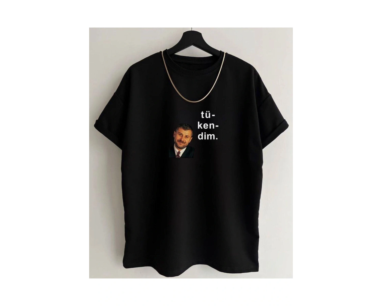 Unisex Siyah Tükendim Baskılı Bisiklet Yaka Tshirt