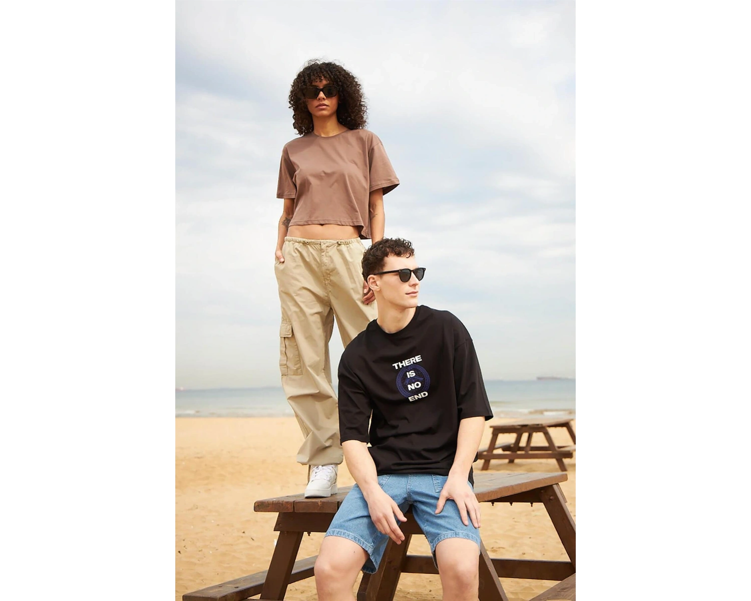 Unisex There Is No End Tshirt Siyah