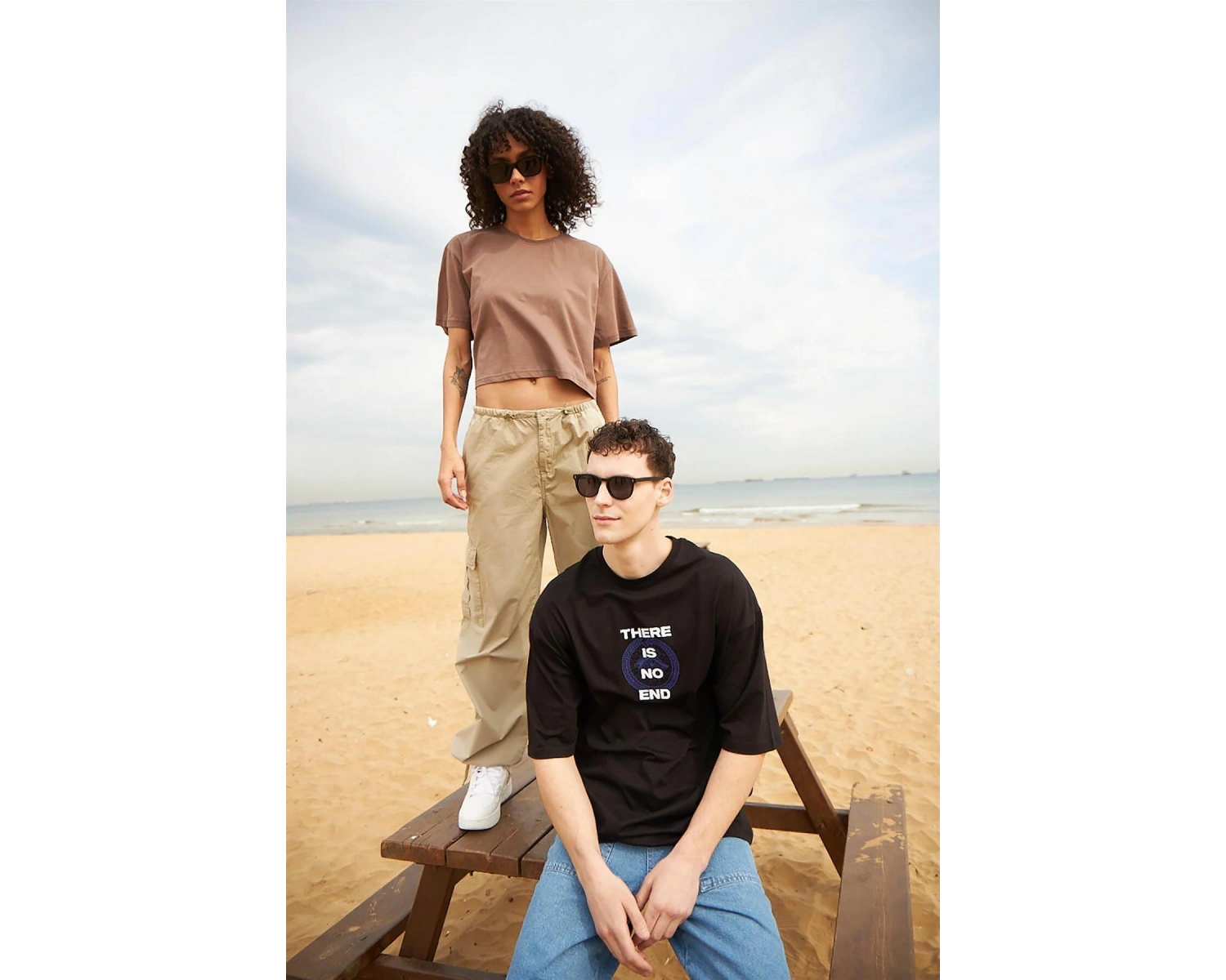 Unisex There Is No End Tshirt Siyah