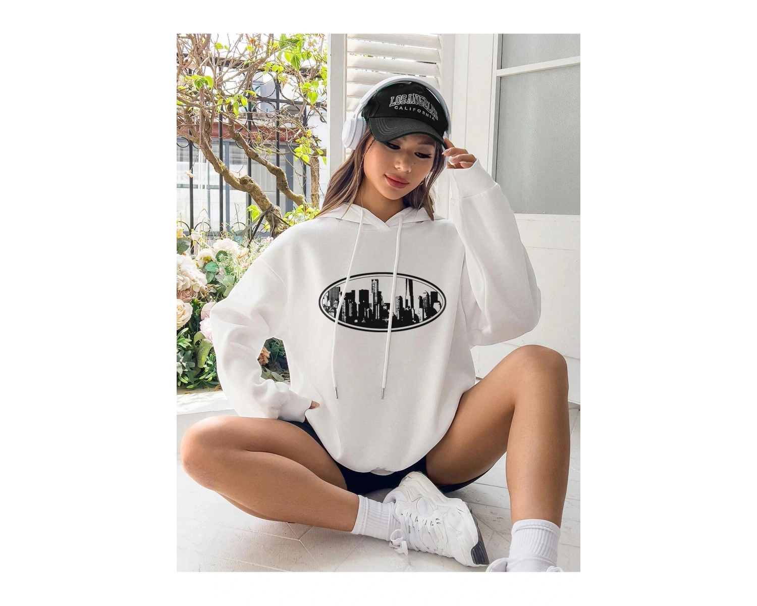 Yapı Desenli Damla Omuz İpli Kapüşonlu Üst Beyaz