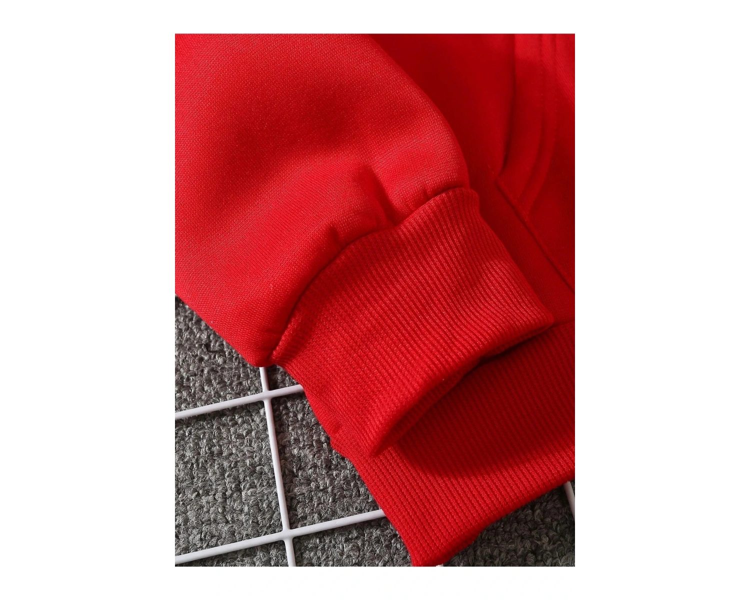 Yasolin----Kadın Kırmızı Lips Baskılı Kapüşonlu Sweatshirt