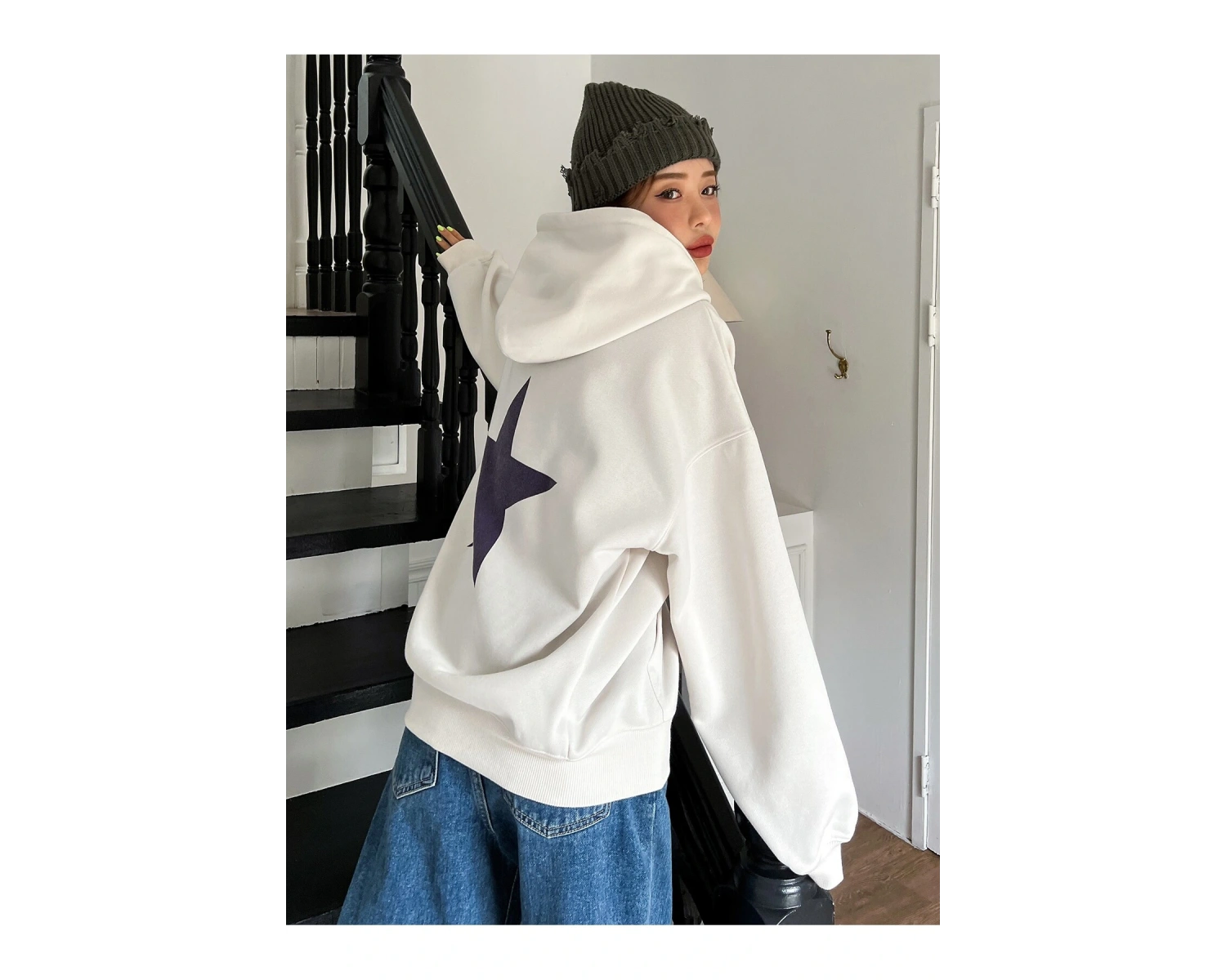 Yıldız Baskılı Damla Omuzlu Kapüşonlu Üst Bej