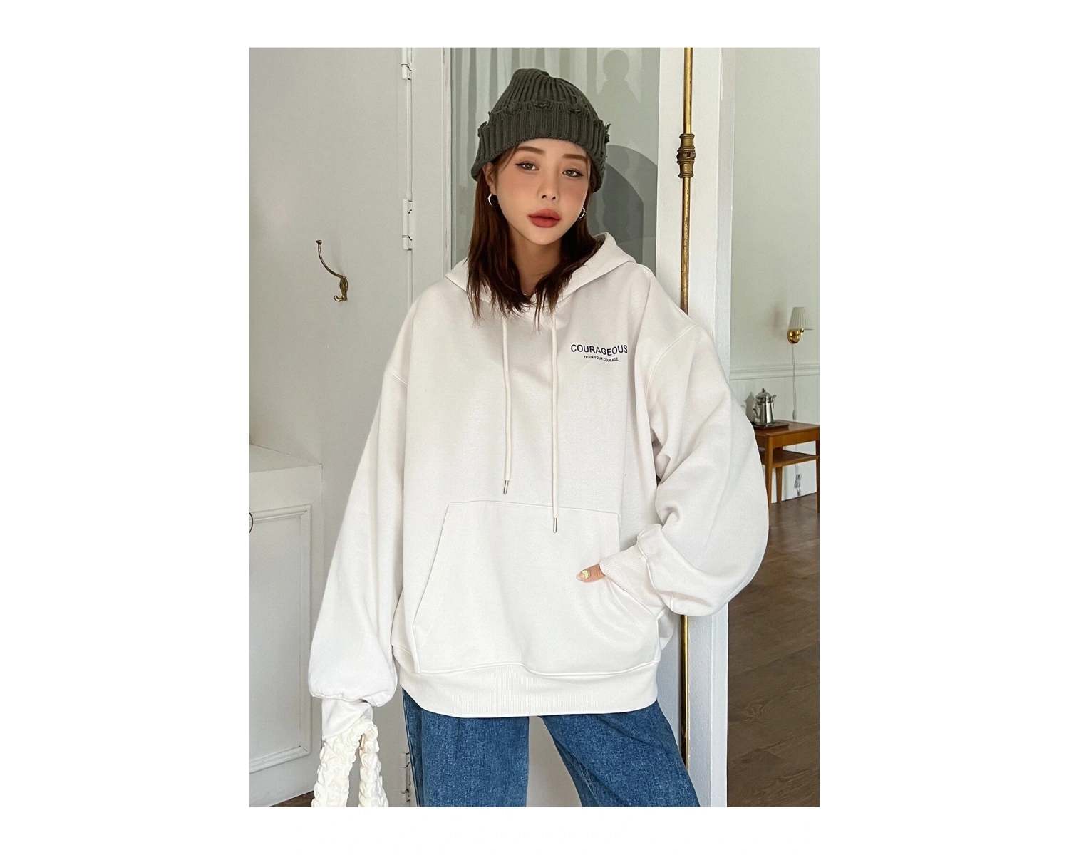 Yıldız Baskılı Damla Omuzlu Kapüşonlu Üst Bej