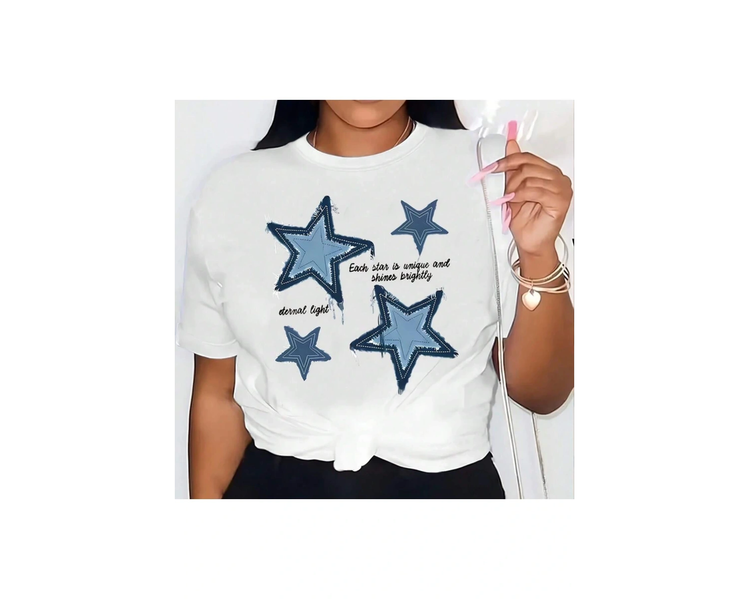 Yıldız Grafikli Yuvarlak Yaka Kısa Kollu Tişört