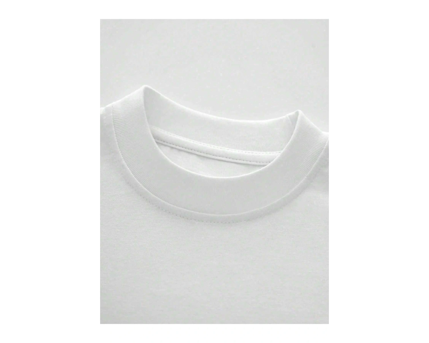 Yıldız Grafikli Yuvarlak Yaka Kısa Kollu Tişört