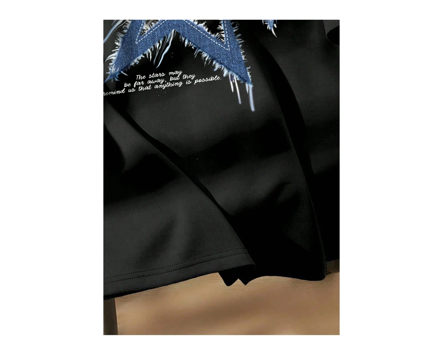 Yıldız Grafikli Yuvarlak Yaka Kısa Kollu Tişört