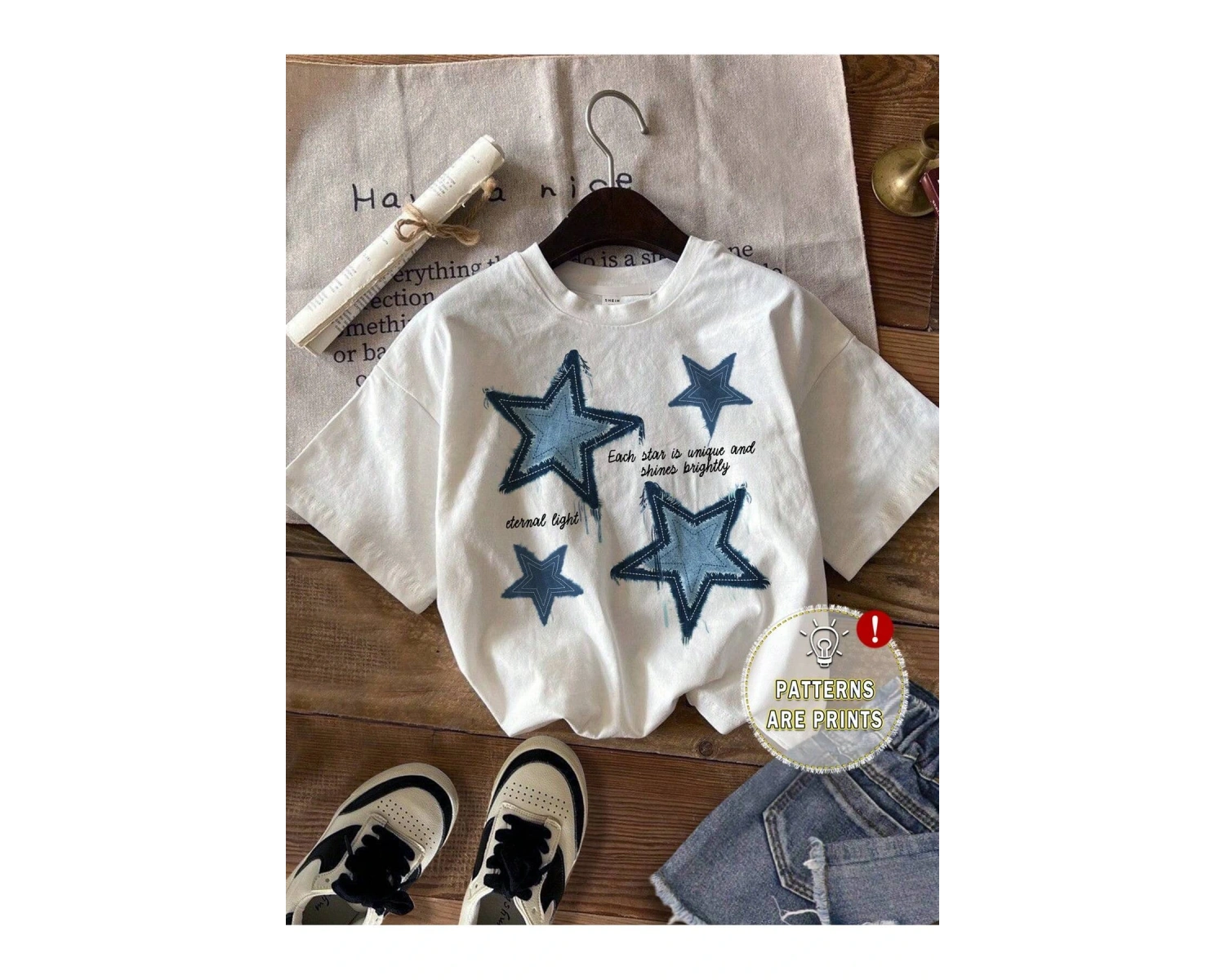 Yıldız Grafikli Yuvarlak Yaka Kısa Kollu Tişört