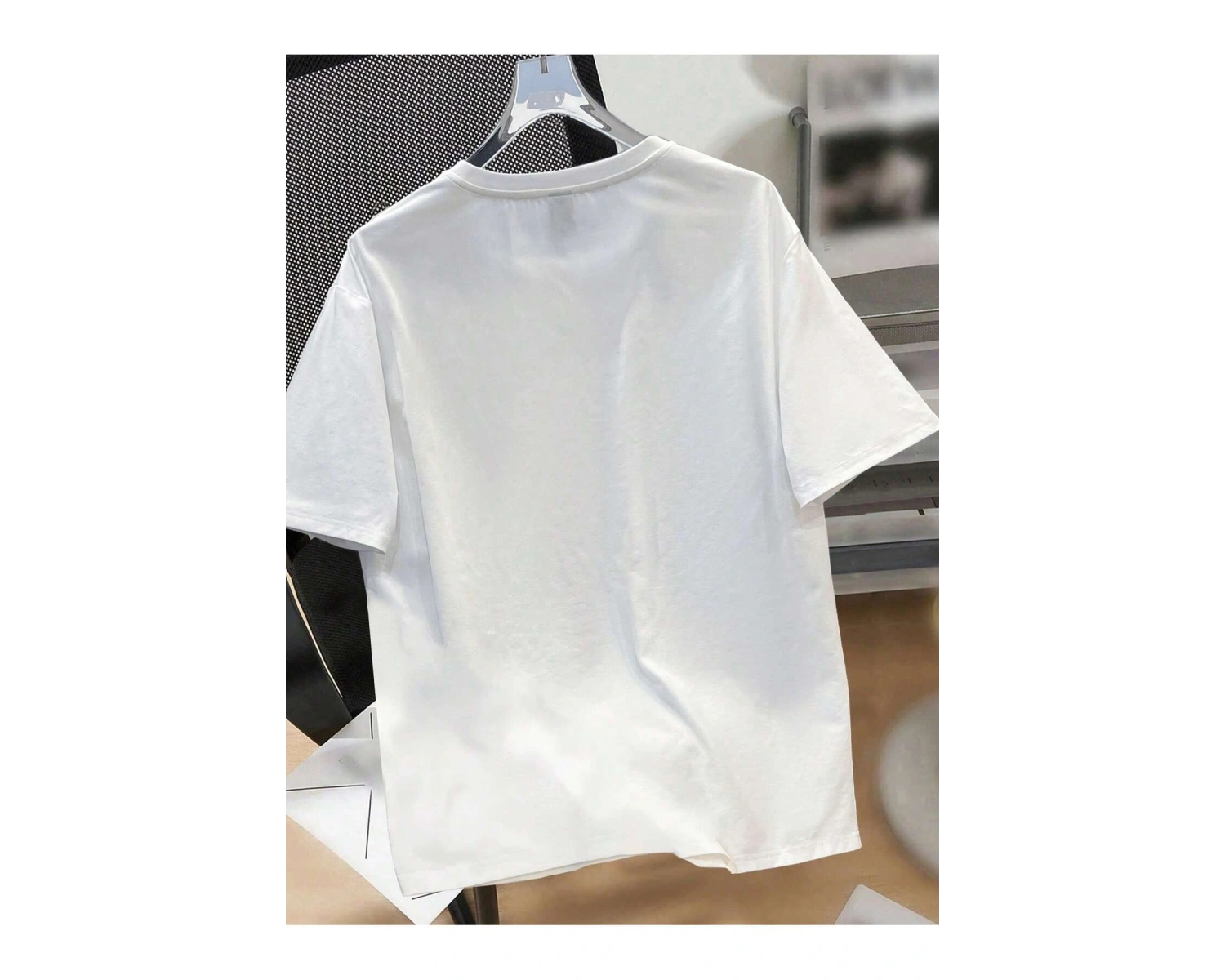 Yıldız Grafikli Yuvarlak Yaka Kısa Kollu Tişört