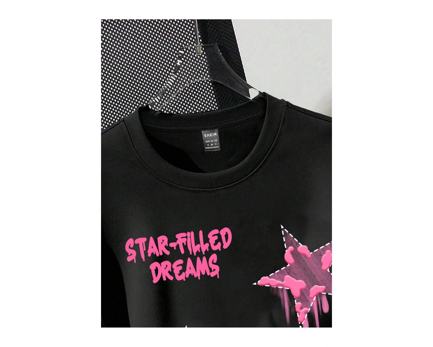 Yıldız Grafikli Yuvarlak Yaka Kısa Kollu Tişört