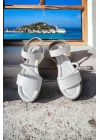 Solena Beyaz Cırt Detay Sandalet