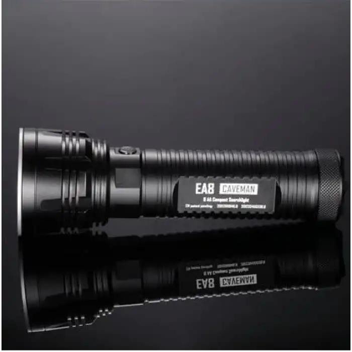 NITECORE EA8 900 LUMEN EL FENERI