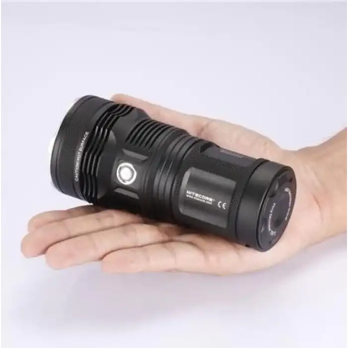 NITECORE TM11 2000 LUMEN ELFENERI(4X18650)