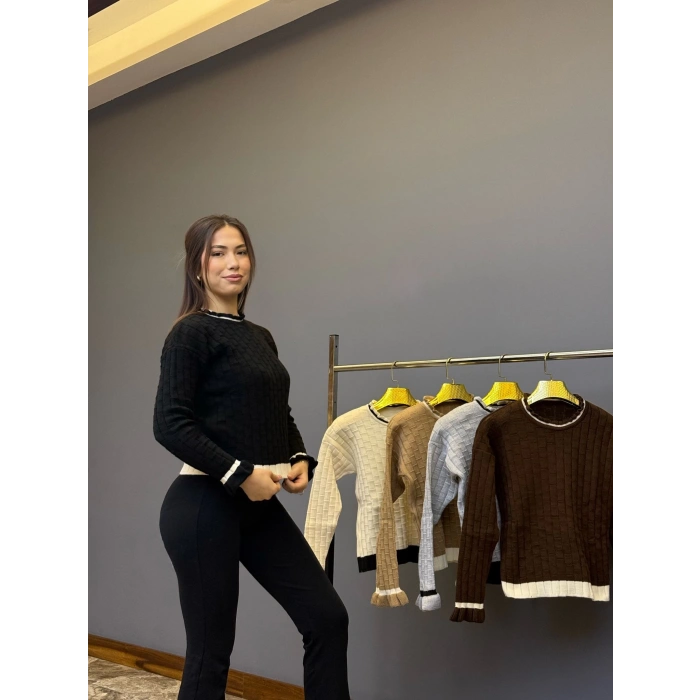 Kolu Fırfır Detaylı Triko Kazak