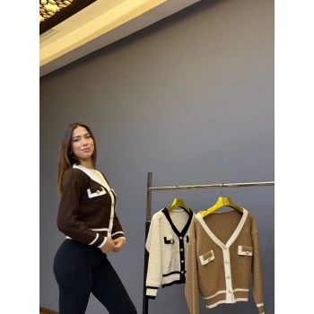 Cep Detaylı Triko Hırka