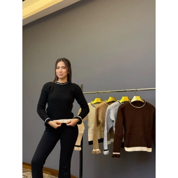 Kolu Fırfır Detaylı Triko Kazak