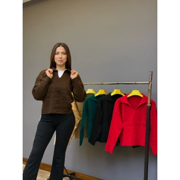 V Yaka Çizgi Detaylı Triko Kazak