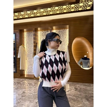 Yandan Bağlama Detaylı Baklava Desenli Triko Süveter