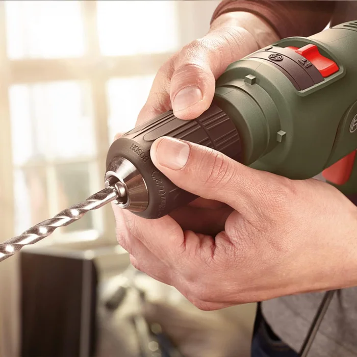 Bosch Easyimpact 600 Darbeli Matkap + 103 Parça Matkap Ucu Vidalama Ucu Lokma Ucu Seti