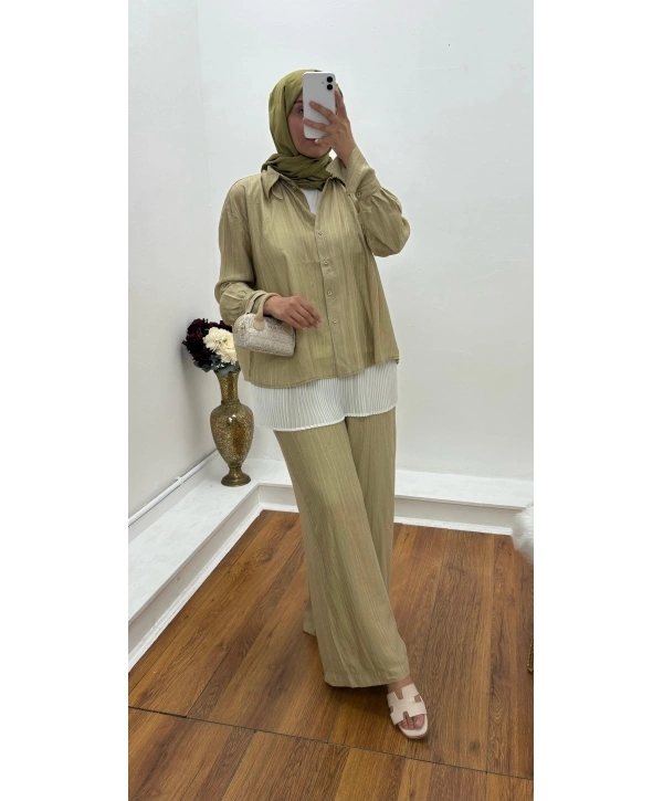 ASUDE PANTOLONLU TAKIM