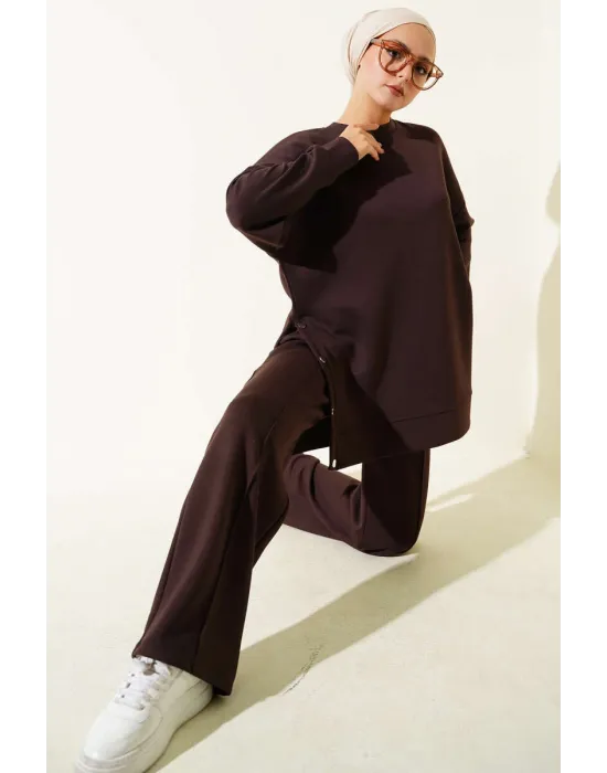 Bisiklet Yaka Yanları Metal Düğmeli İkili Takım Kahve